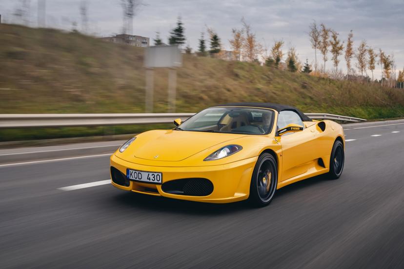 Tunneta Ferrari F430 võimsust maanteel | Superdrive