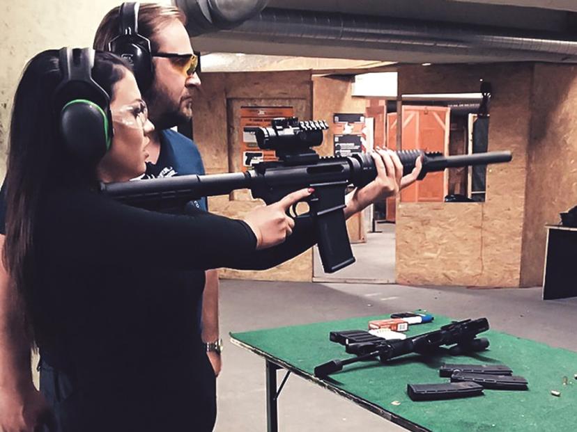 Laskmine käsirelvadest "Naiste eri"