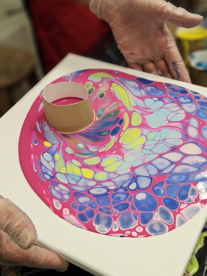 Akrüülvalamine Vein & Pintsel stuudios